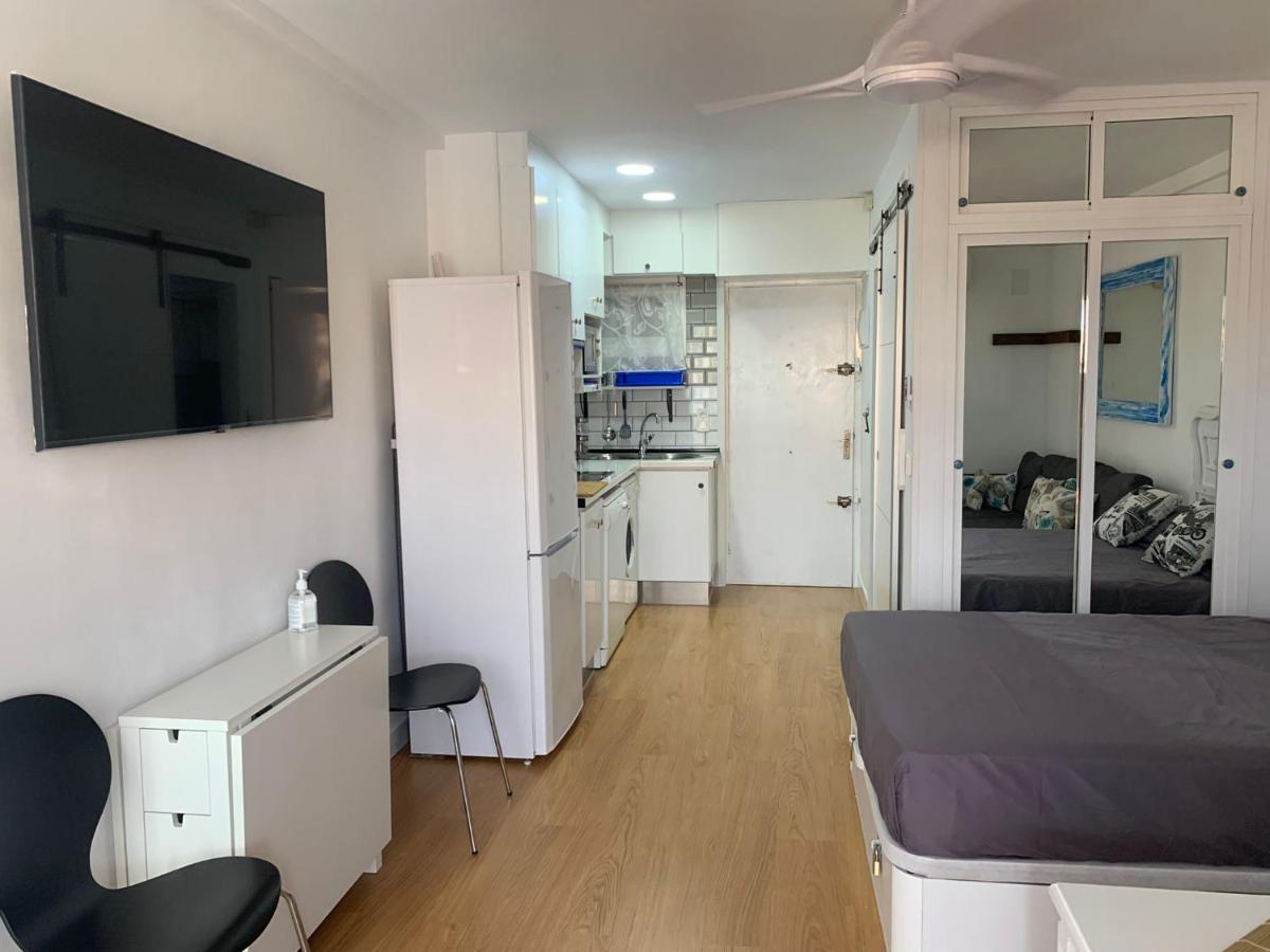 Sweet Home Benalmadena, Estudio Con Vistas Al Mar Y Excelente Conexion Wifi, Para No Fumadores, Con Piscinas, Sea Views, With Swimming Pools, Completely Renovated, Ideal For Older People, Bright With Morning Sun, No Smoking Ngoại thất bức ảnh