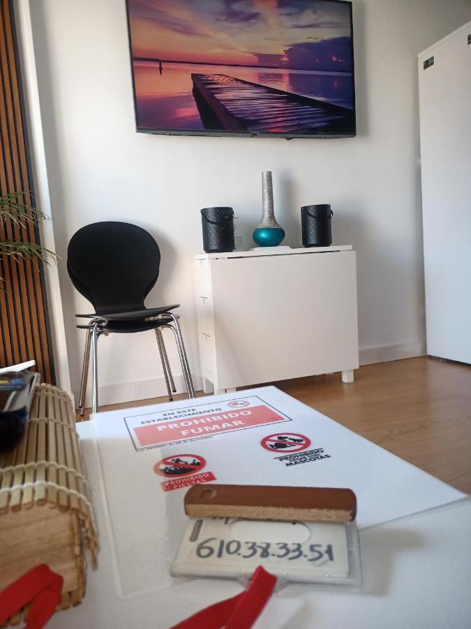 Sweet Home Benalmadena, Estudio Con Vistas Al Mar Y Excelente Conexion Wifi, Para No Fumadores, Con Piscinas, Sea Views, With Swimming Pools, Completely Renovated, Ideal For Older People, Bright With Morning Sun, No Smoking Ngoại thất bức ảnh